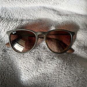 Erika Ray-Ban Tortoise Shell Sunglasses - great condition, MADE IN ITALY